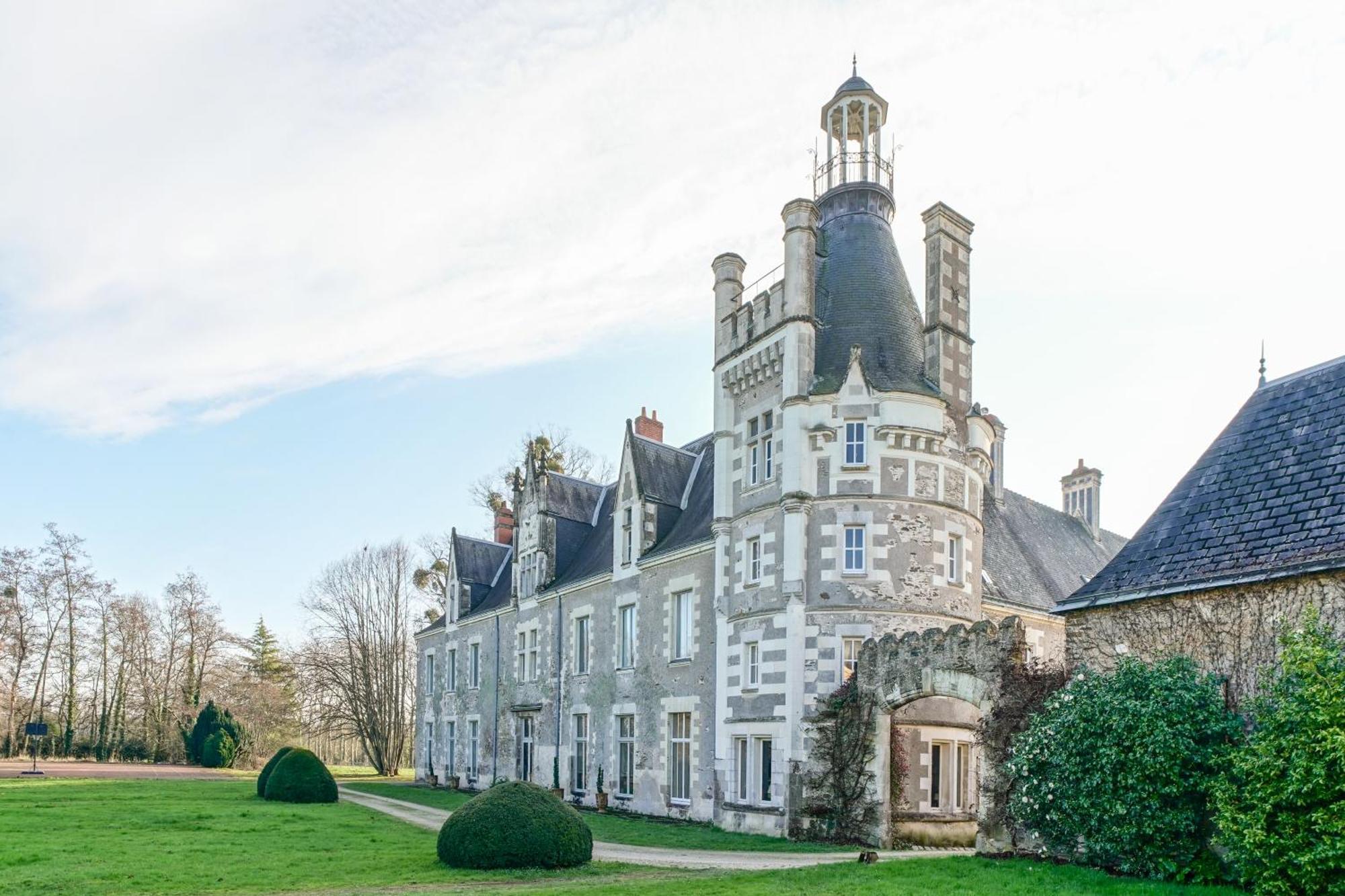 Chateau De Thouare Екстериор снимка